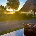 House Of Happiness Mit Seeblick