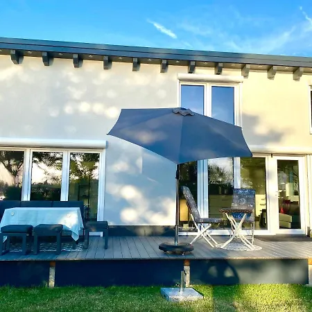 House Of Happiness Mit Seeblick Hungen