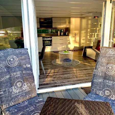 House Of Happiness Mit Seeblick