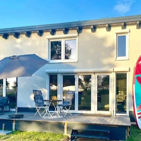 Apartment House Of Happiness Mit Seeblick