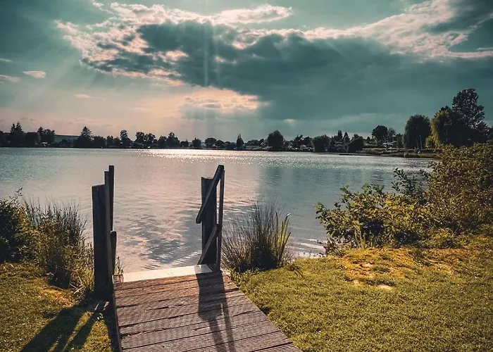 Apartment House Of Happiness Mit Seeblick